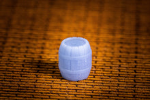 Load image into Gallery viewer, Wooden Barrel (5of) - N Scale