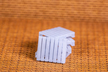 Load image into Gallery viewer, Crates, Pallets, and 55 Gallon Drums (24pk) - HO Scale