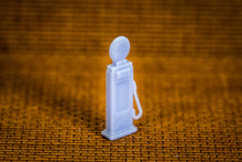 Load image into Gallery viewer, Classic Gas Pump - Short - HO Scale
