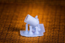 Load image into Gallery viewer, Trash Cans – 65 pack – N Scale