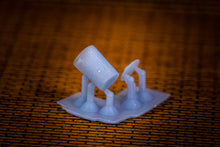 Load image into Gallery viewer, Trash Cans (65pc Variety Pack) – HO Scale