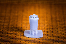 Load image into Gallery viewer, Trash Cans – 65 pack – N Scale