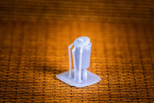 Load image into Gallery viewer, Trash Cans – 65 pack – N Scale