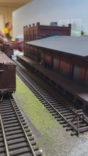 Load and play video in Gallery viewer, Track Bumper - Set of 5 - HO Scale
