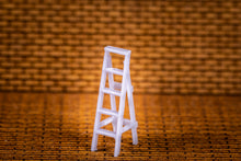 Load image into Gallery viewer, Step ladder 21mm - Each - HO Scale
