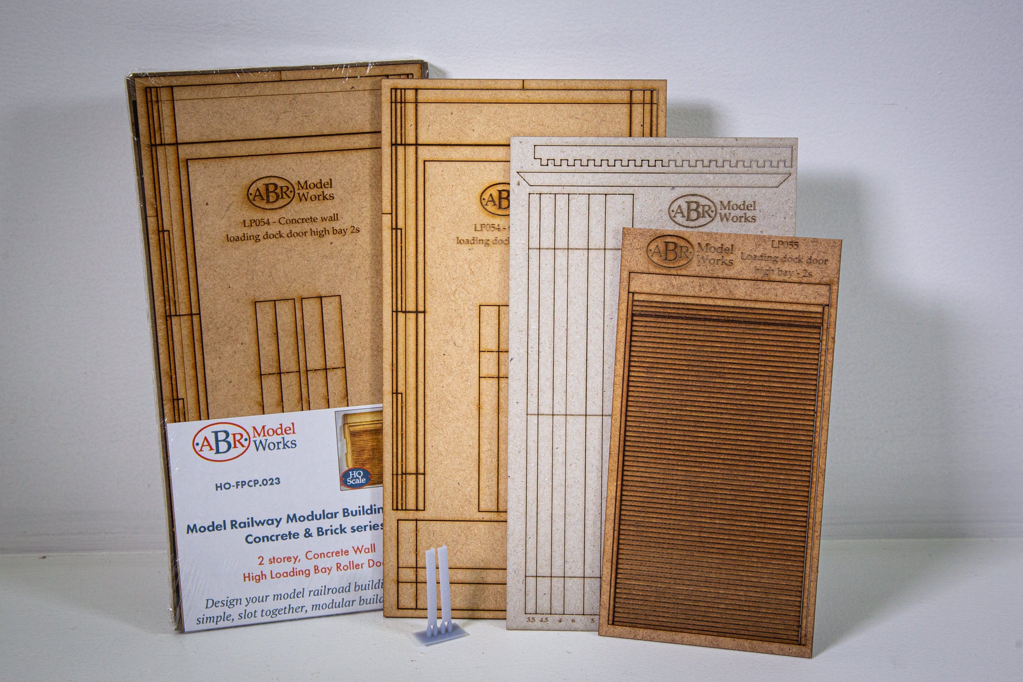 HO Scale - 2 storey, Concrete Wall High Loading Bay Roller Door
