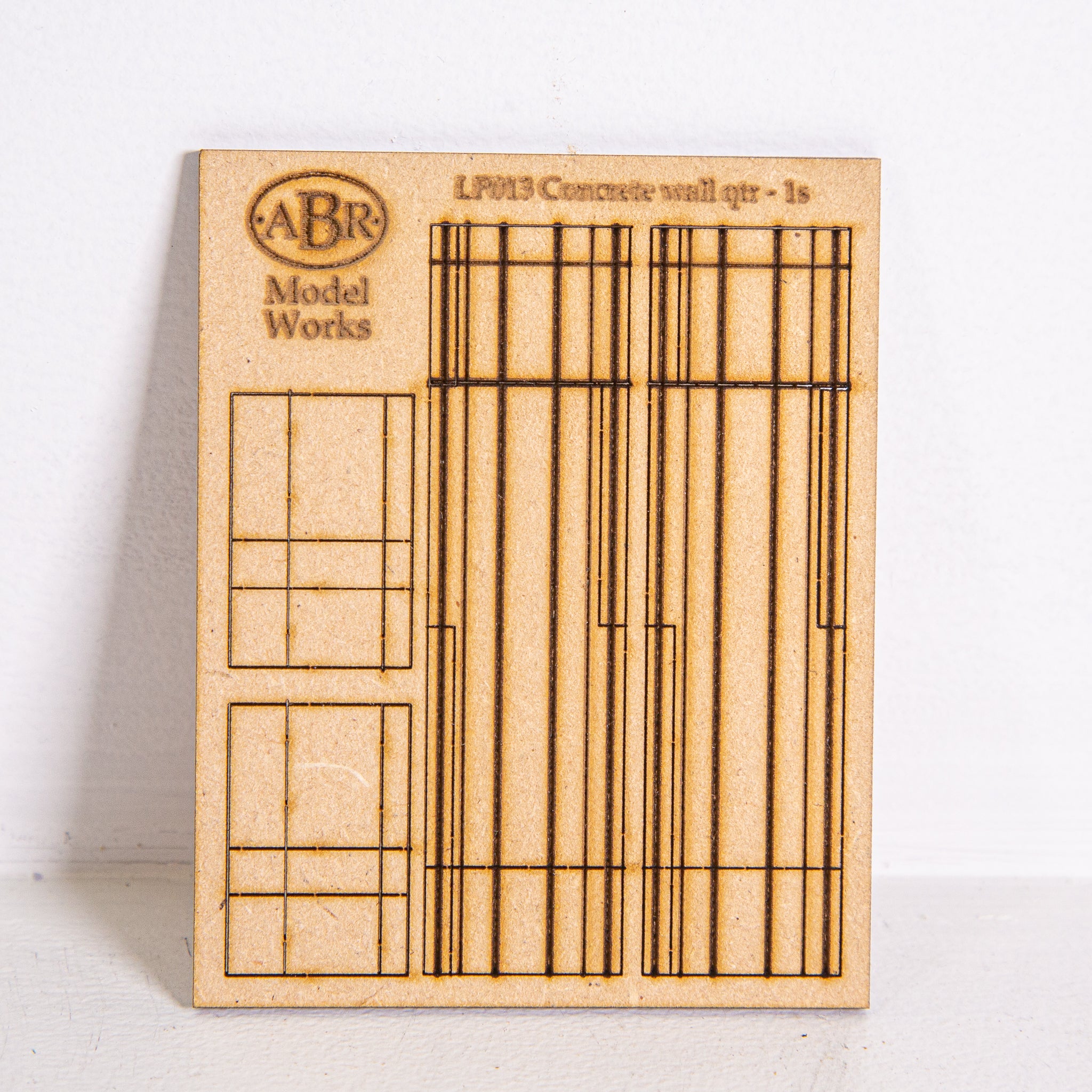LP013 - HO Scale - Concrete modular model qtr-width wall panel 0 openi ...