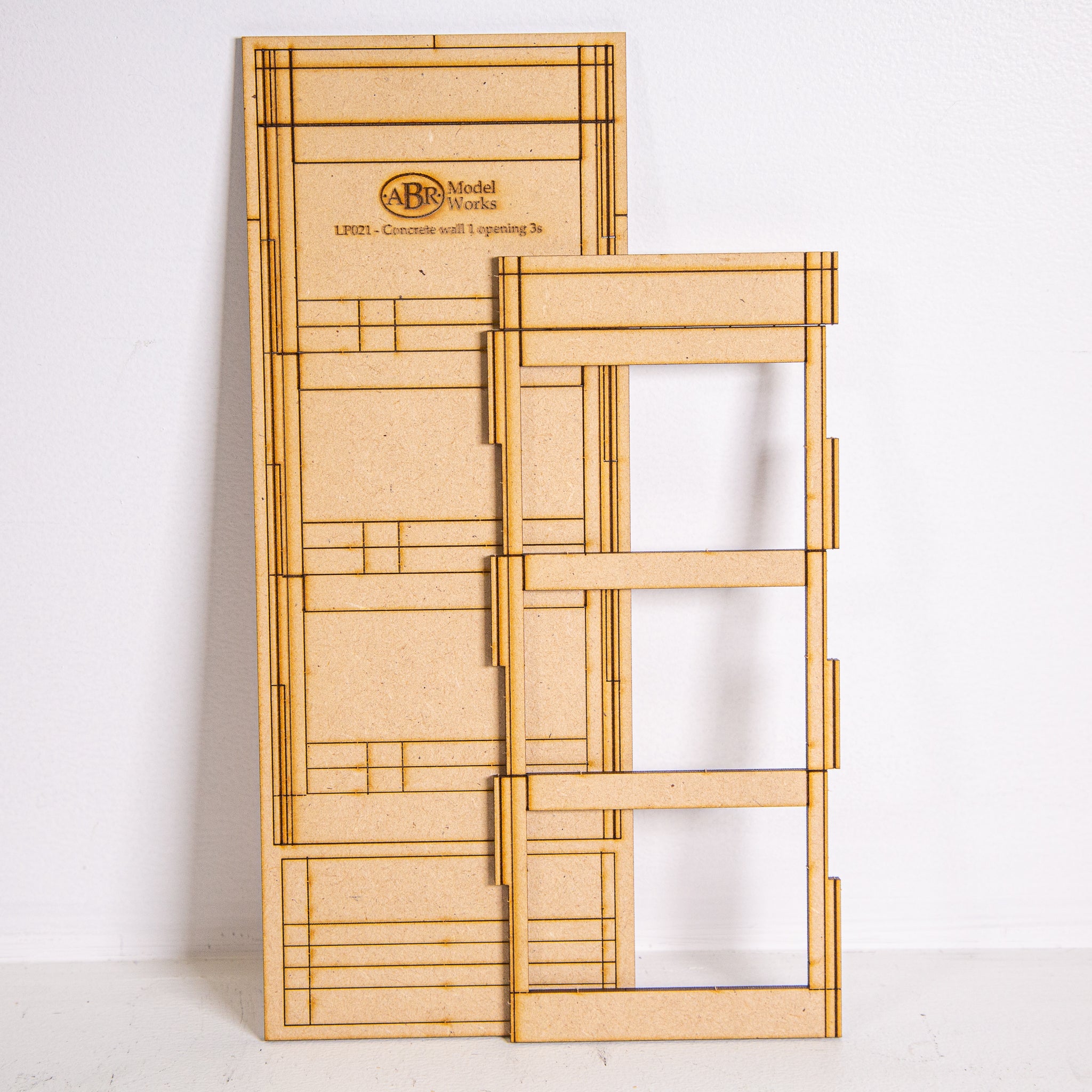 LP021 - HO Scale - Concrete modular model wall panel 1 opening per sto ...