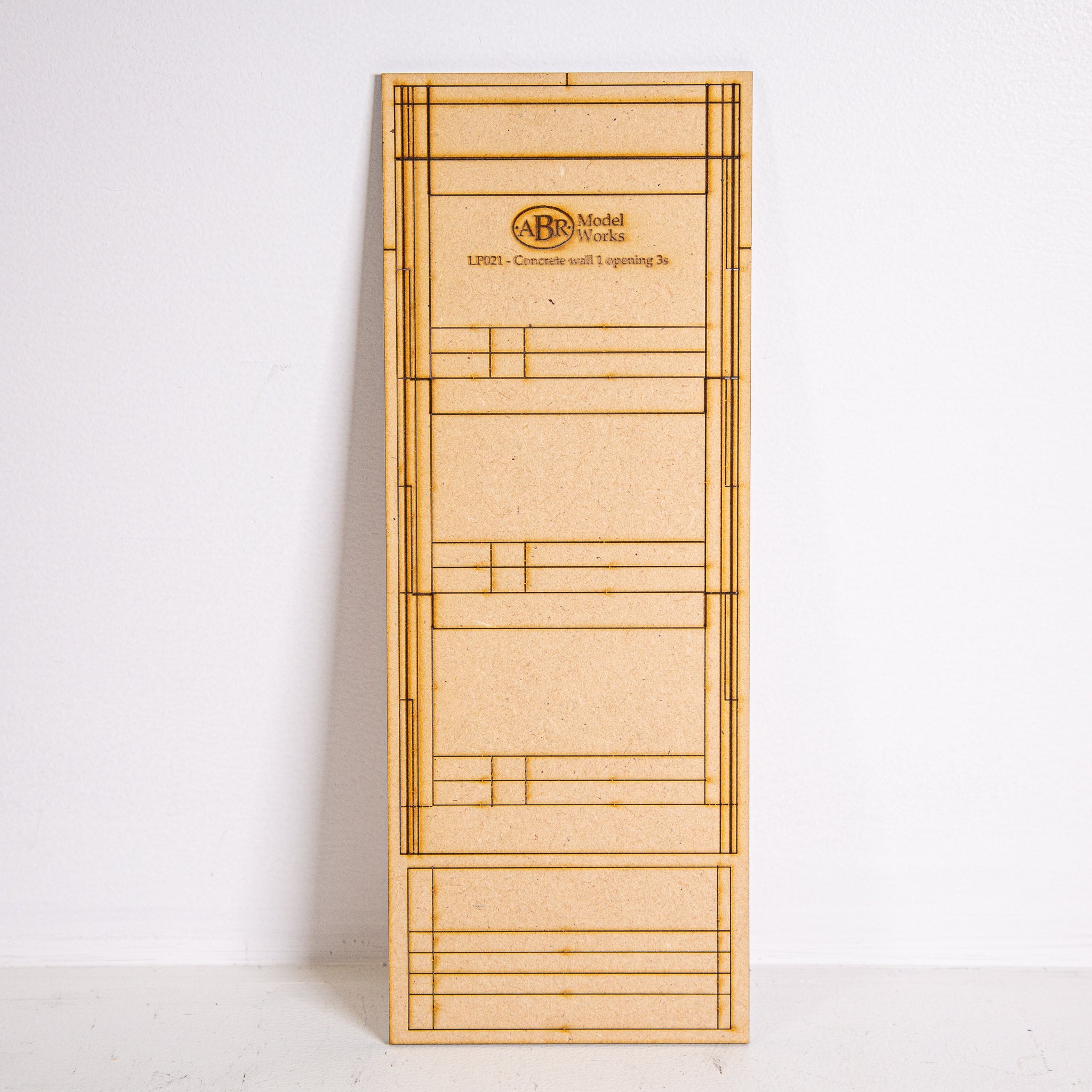 LP021 - HO Scale - Concrete modular model wall panel 1 opening per sto ...