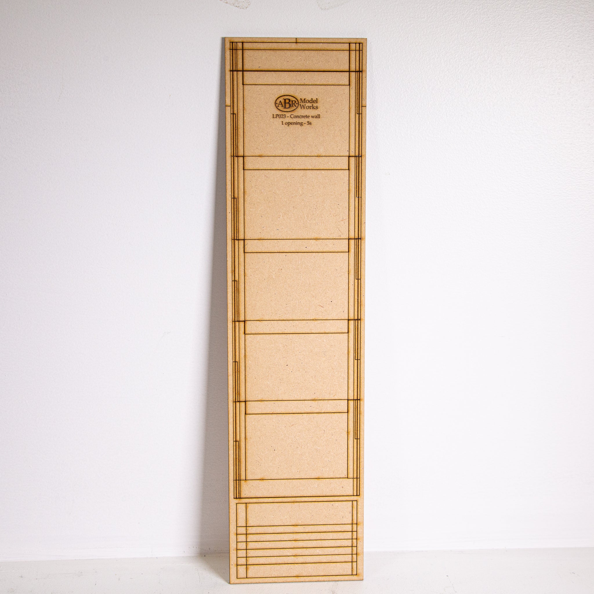 LP023 - HO Scale - Concrete modular model wall panel 1 opening per sto ...