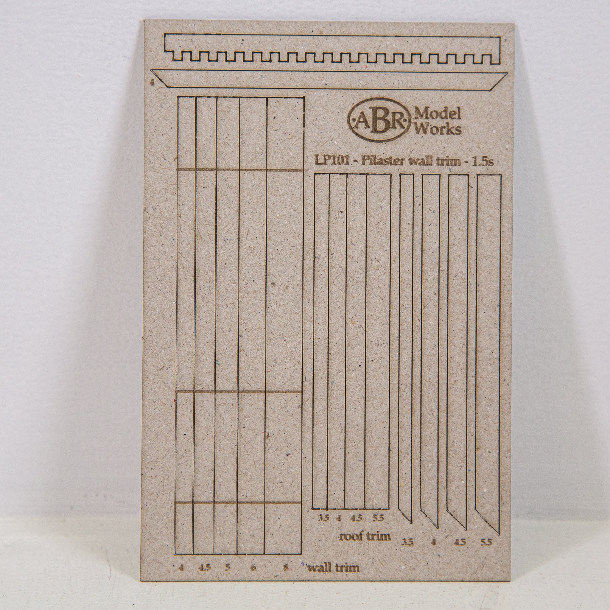 LP101 - HO Scale - Pilaster wall trim, 1.5 storey